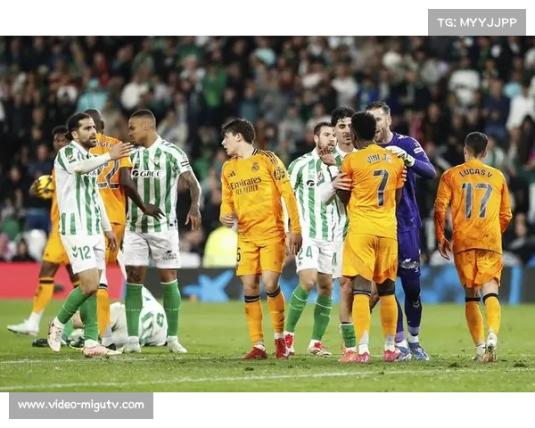 皇马5-1大胜皇家贝蒂斯，库乔居莱尔传射建功